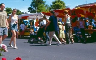 Brocante des 3x20 ans 